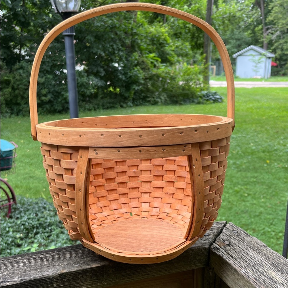 Open faced Woven Basket with Handle 🧺